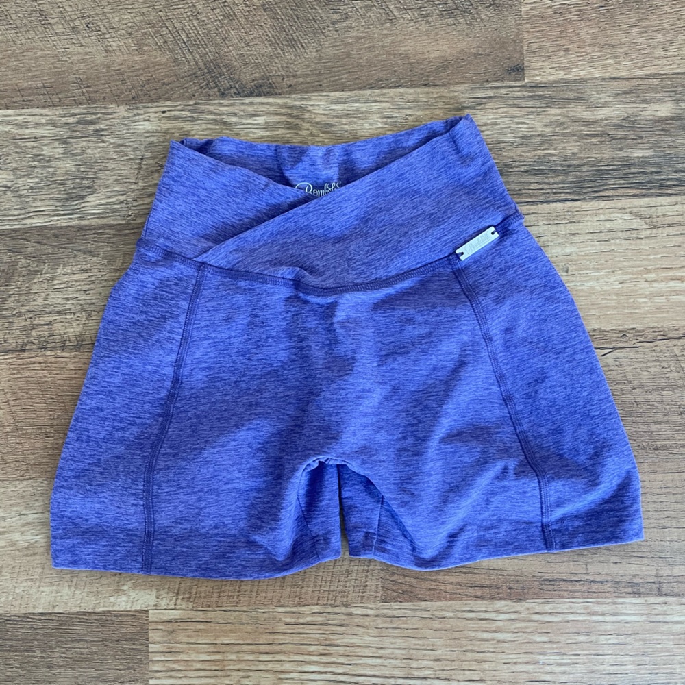 Bombshell Sportswear Scrunch Leggings